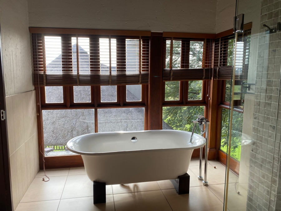 5 Bedroom Property for Sale in Cloudy Creek Free State